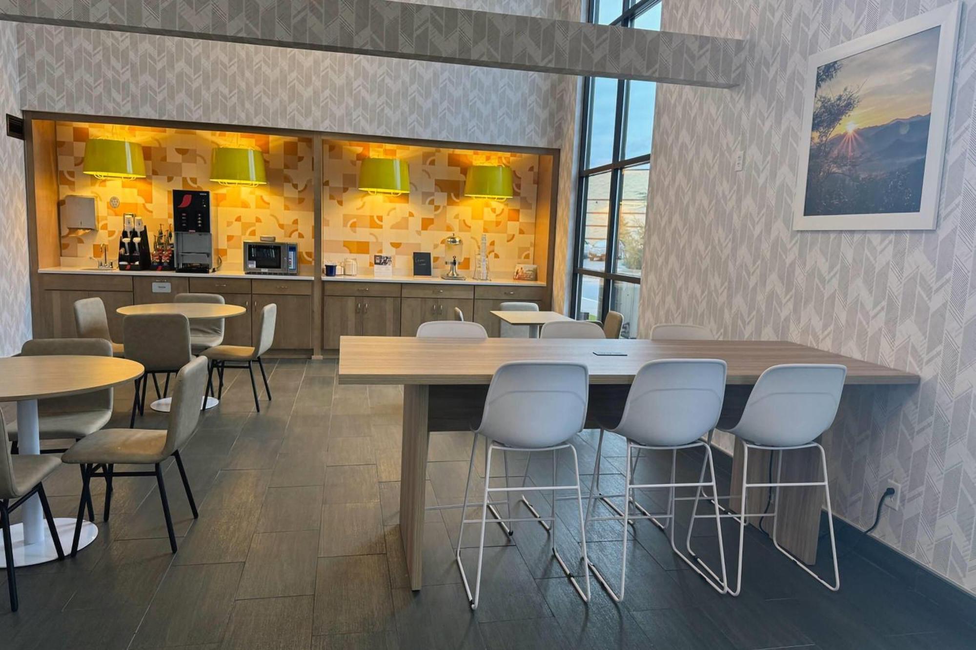 Days Inn & Suites By Wyndham Уосо Экстерьер фото